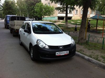 Автостекла Nissan AD III c установкой в Москве
